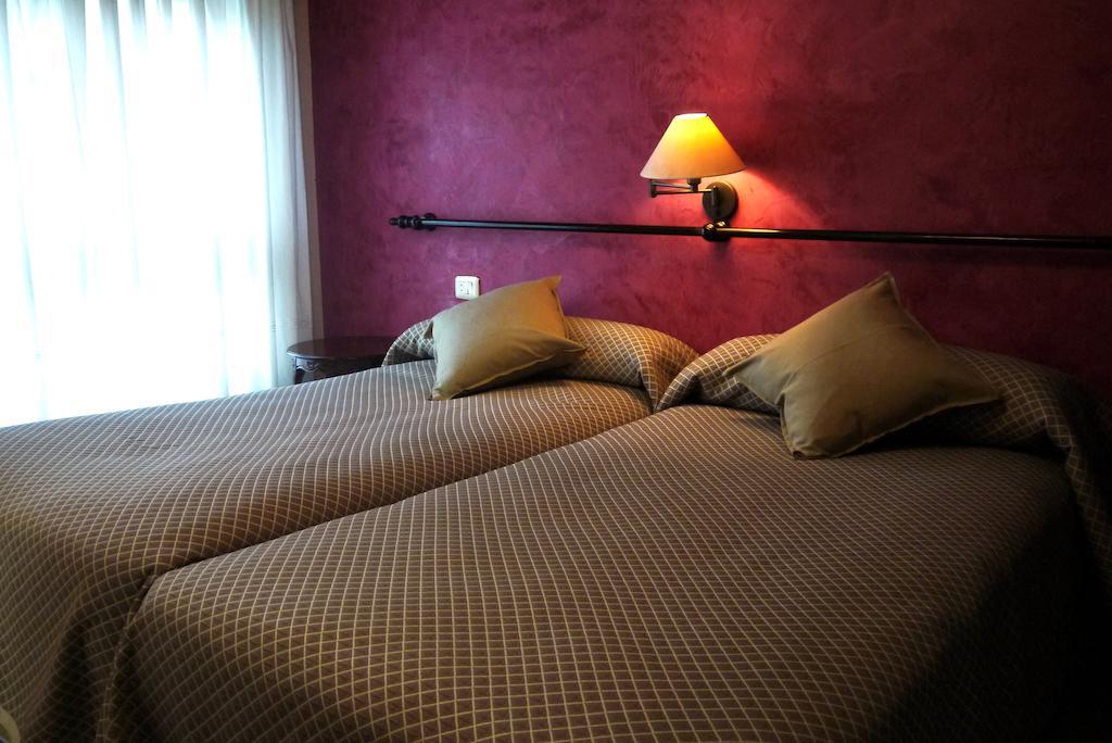 Hotel Lena Pola de Lena Pokój zdjęcie