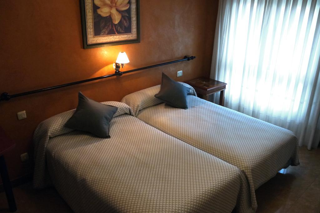 Hotel Lena Pola de Lena Pokój zdjęcie